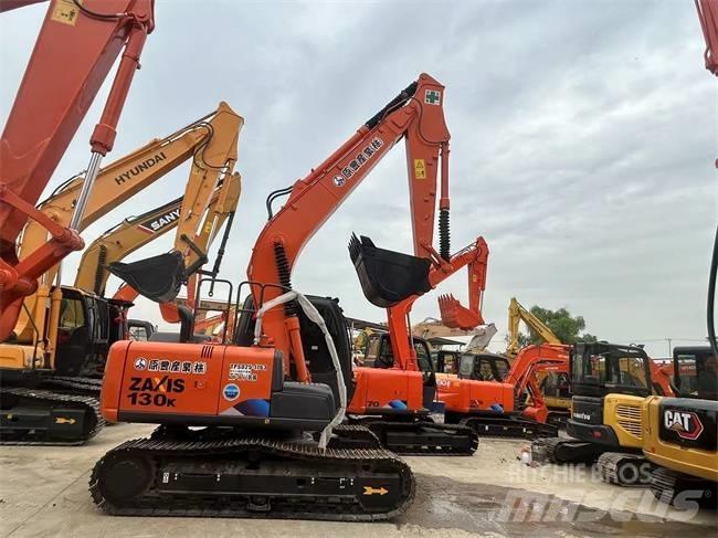 Hitachi ZX 120 대형 굴삭기 29톤 이상