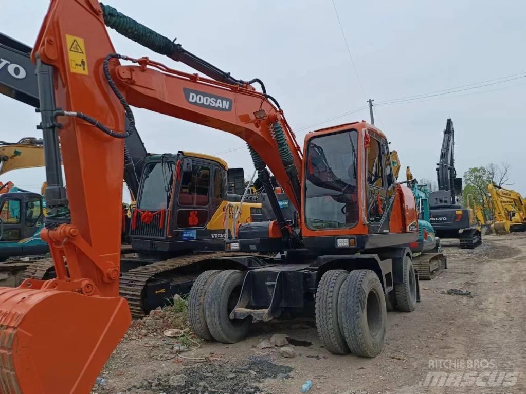 Doosan 150 W  휠 굴삭기