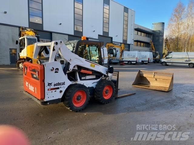 Bobcat S 590  스키드로더