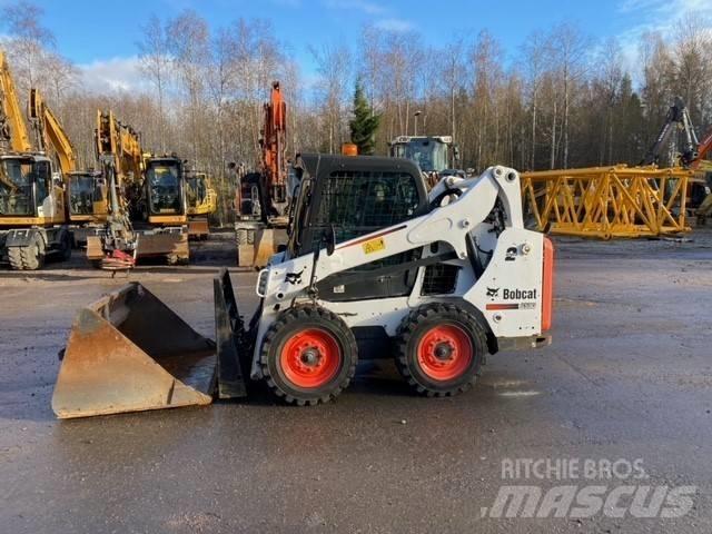 Bobcat S 590  스키드로더