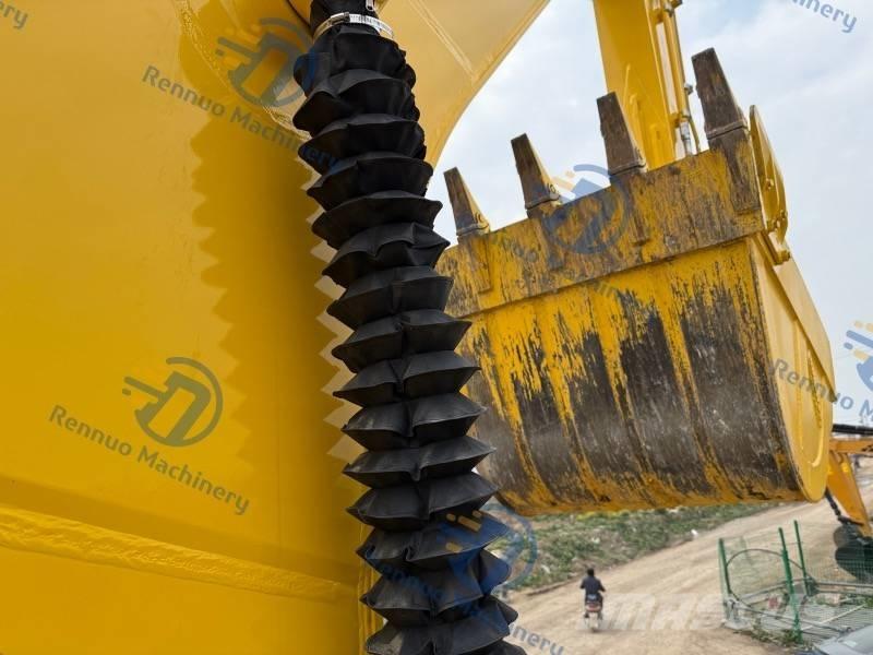 Komatsu PC 220-8 대형 굴삭기 29톤 이상