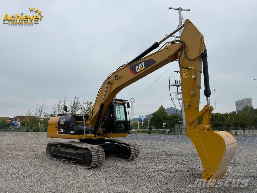 CAT 320 D 대형 굴삭기 29톤 이상