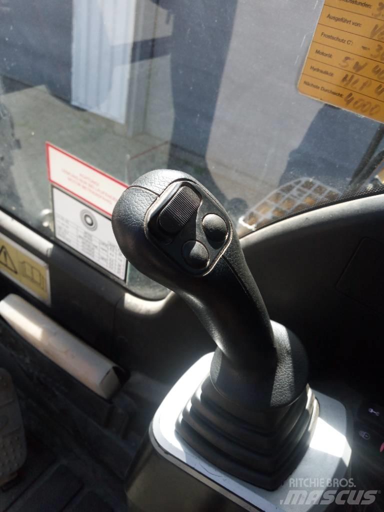 JCB JS 145 W  휠 굴삭기
