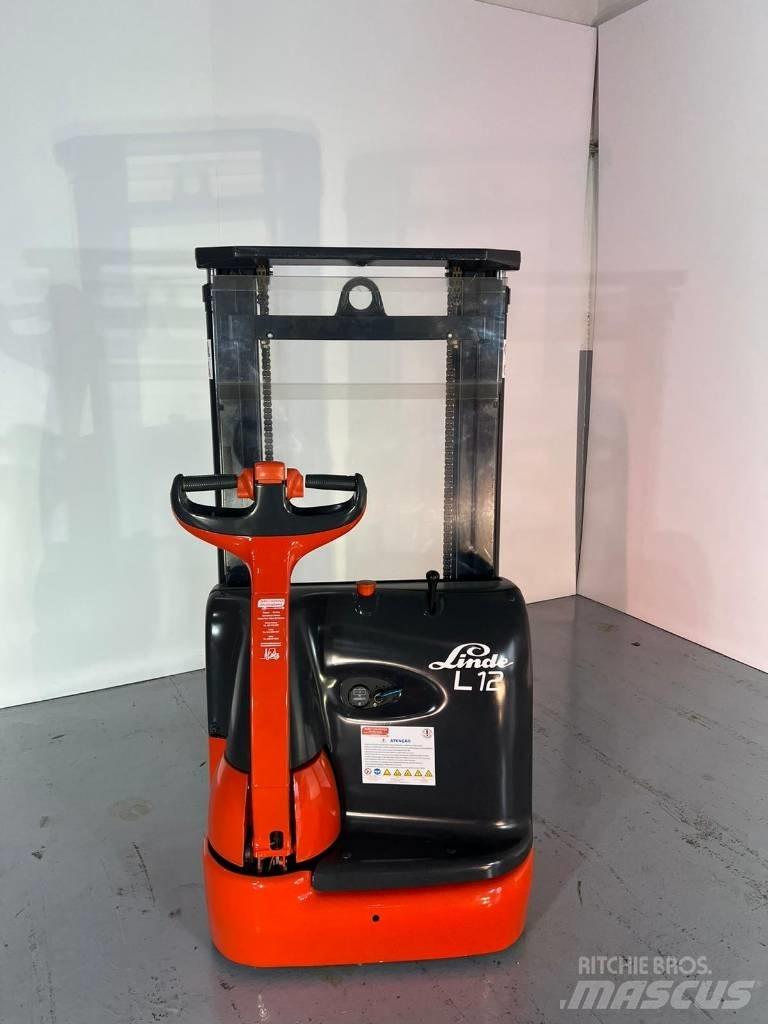 Linde L12 보행식 리치 지게차