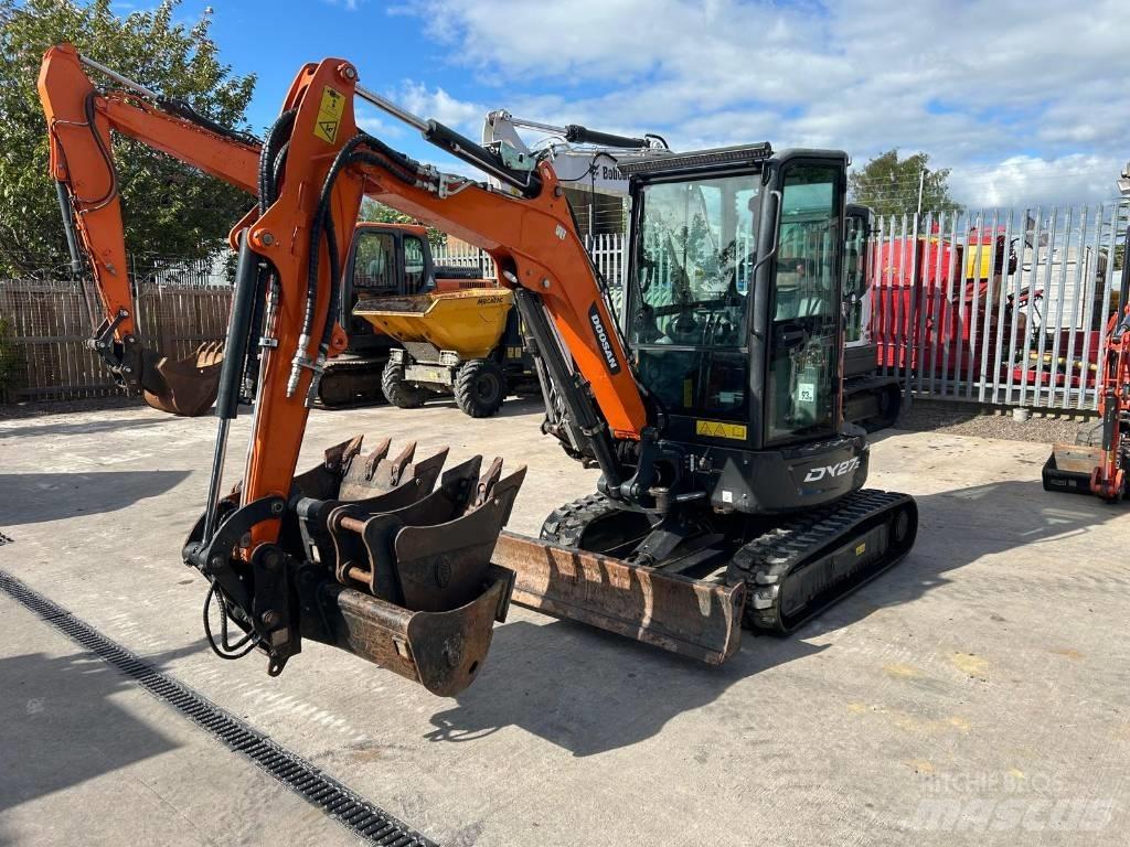 Doosan DX 27 Z 소형 굴삭기 7톤 미만