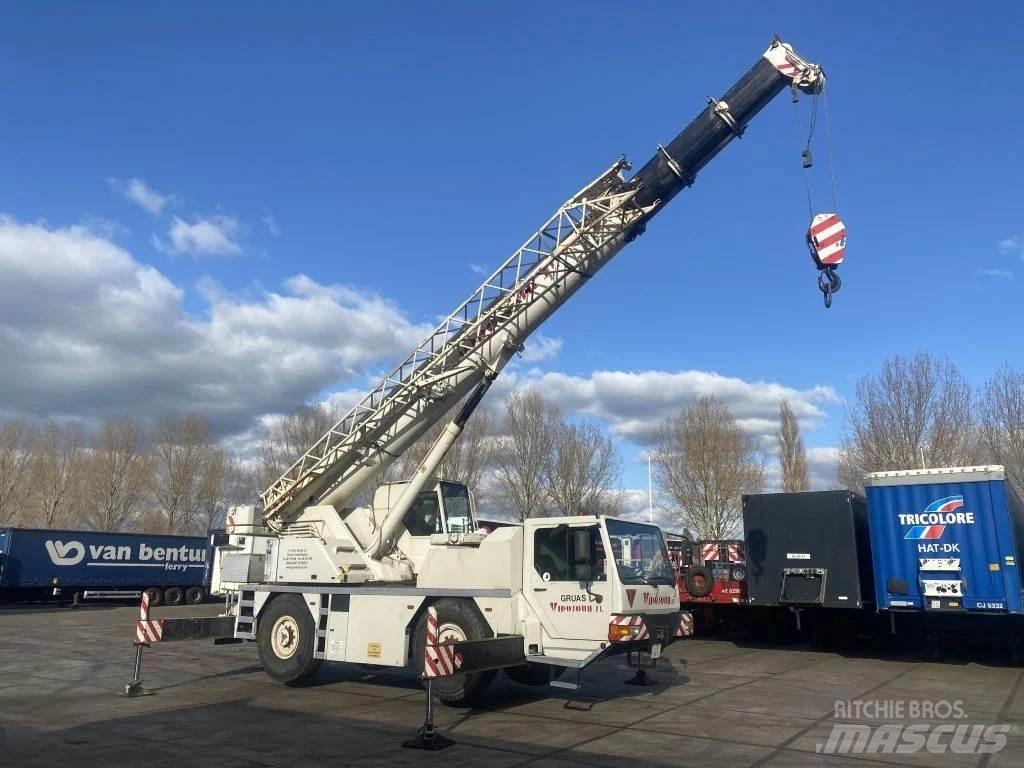 Liebherr LTM1030 A/T 크레인