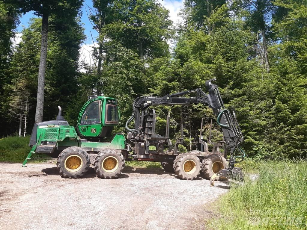 John Deere 1110G 원목 포워더