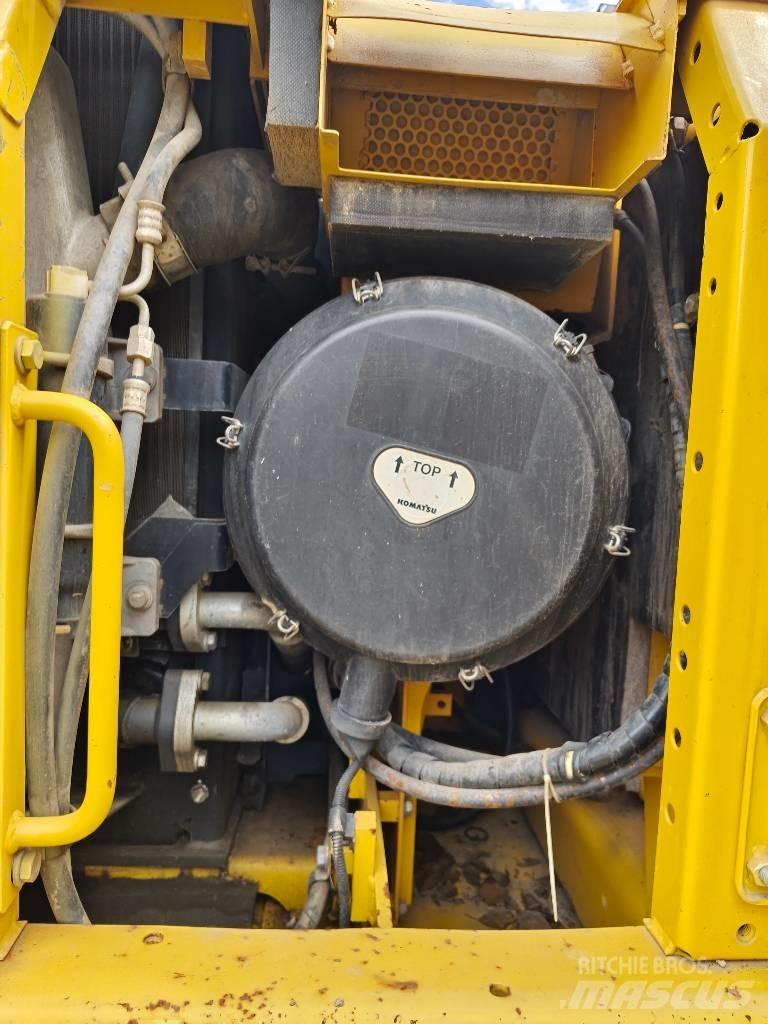Komatsu PC 450-8 대형 굴삭기 29톤 이상