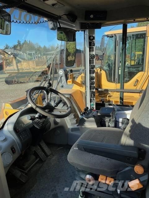 Volvo L120F  휠로우더