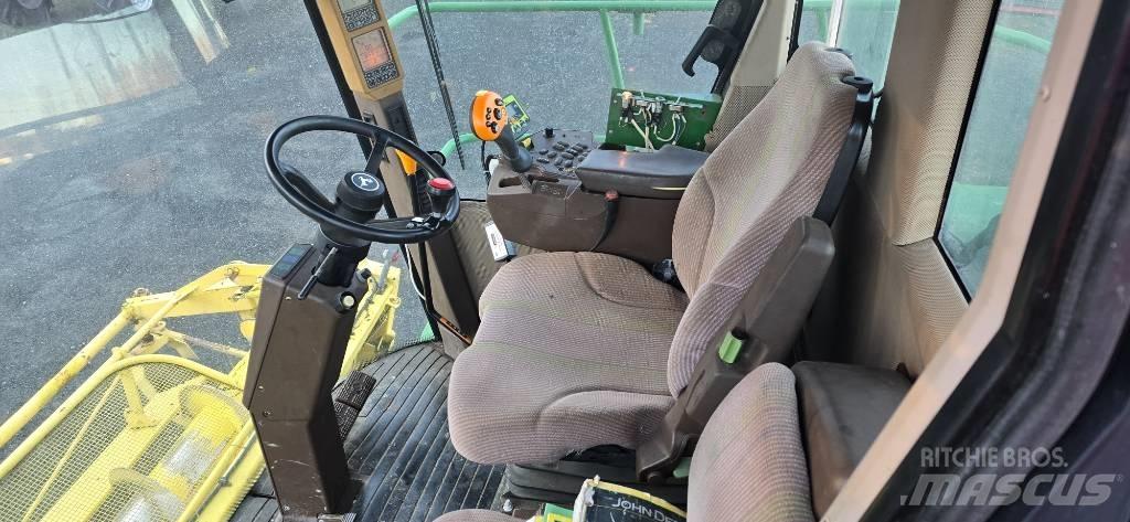 John Deere 7400 자동 초지기계
