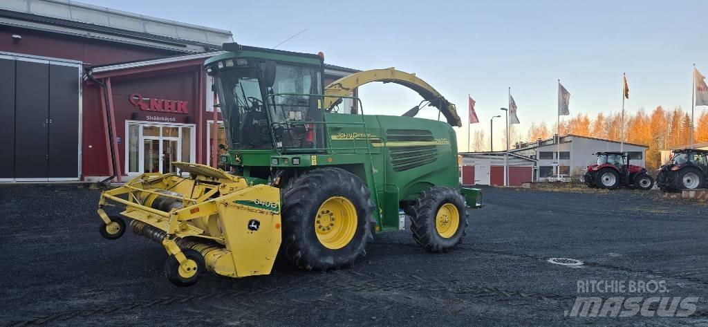 John Deere 7400 자동 초지기계