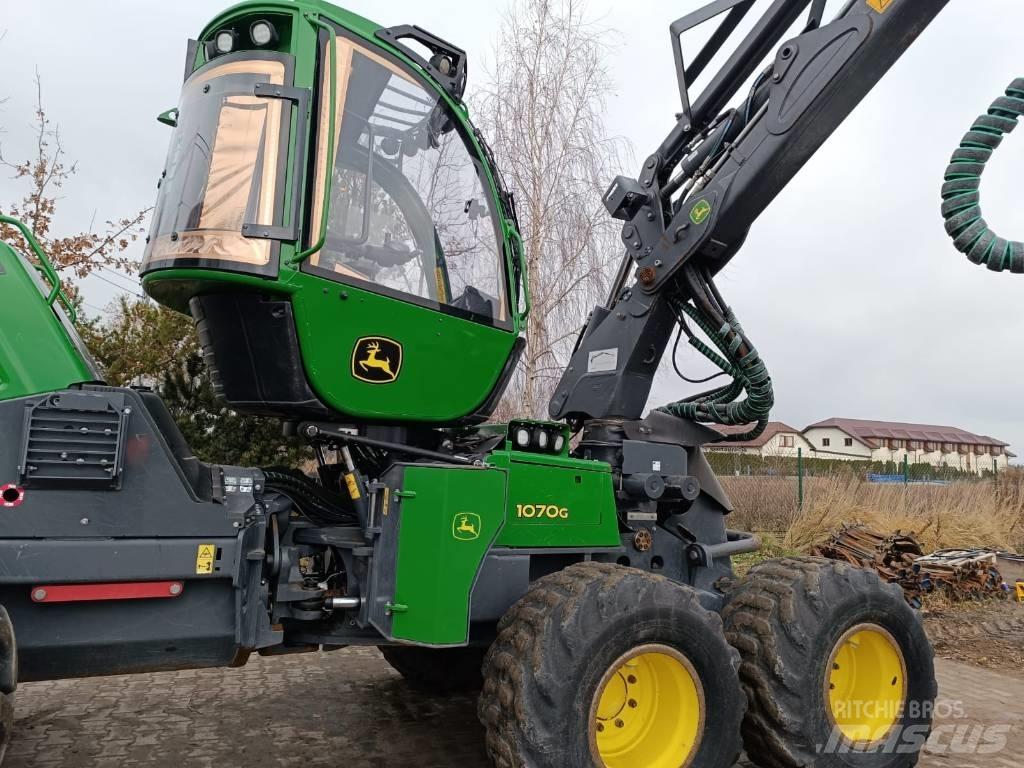 John Deere 1070G 원목 하베스터