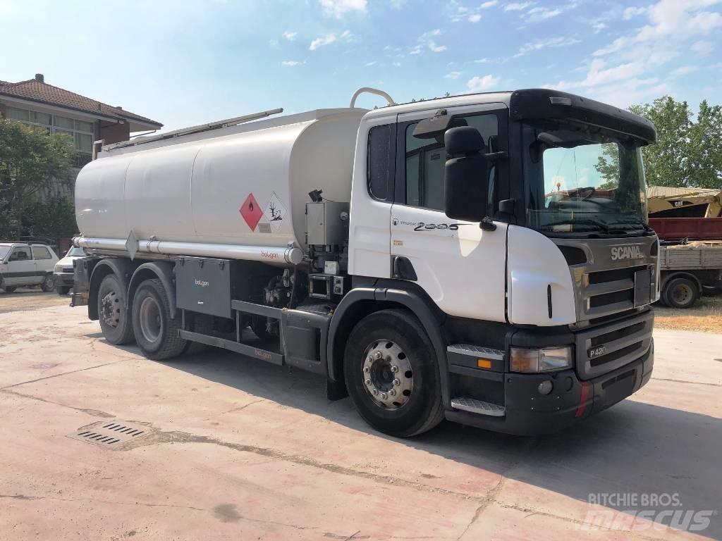 Scania P 420 탱커 트럭