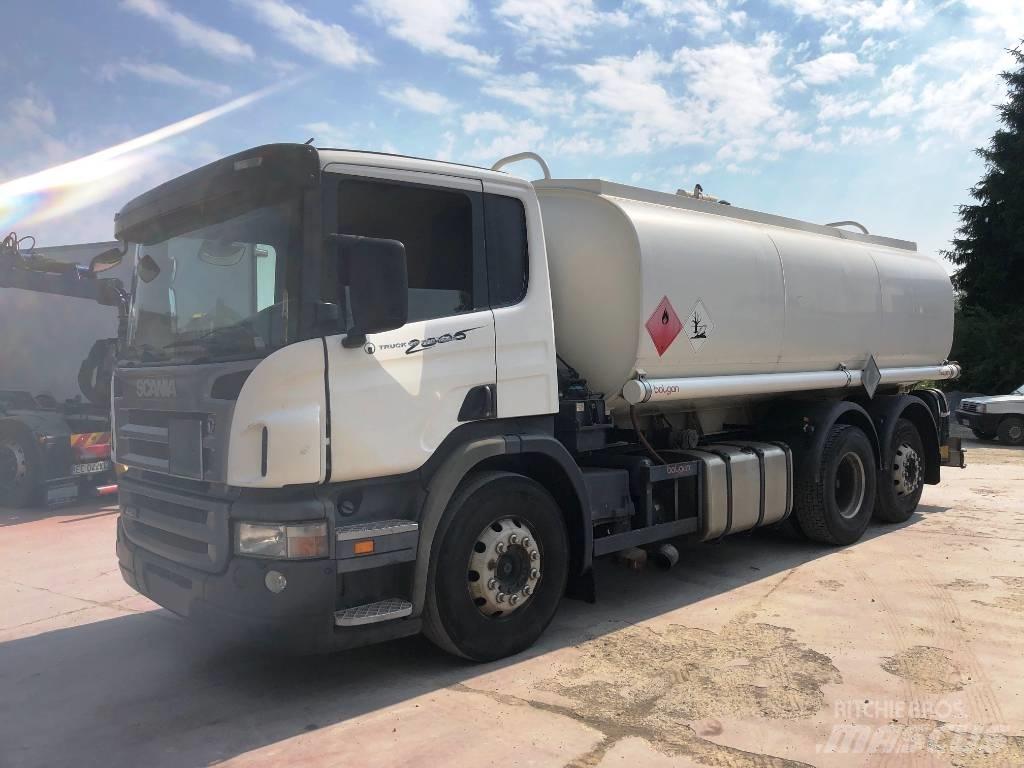 Scania P 420 탱커 트럭