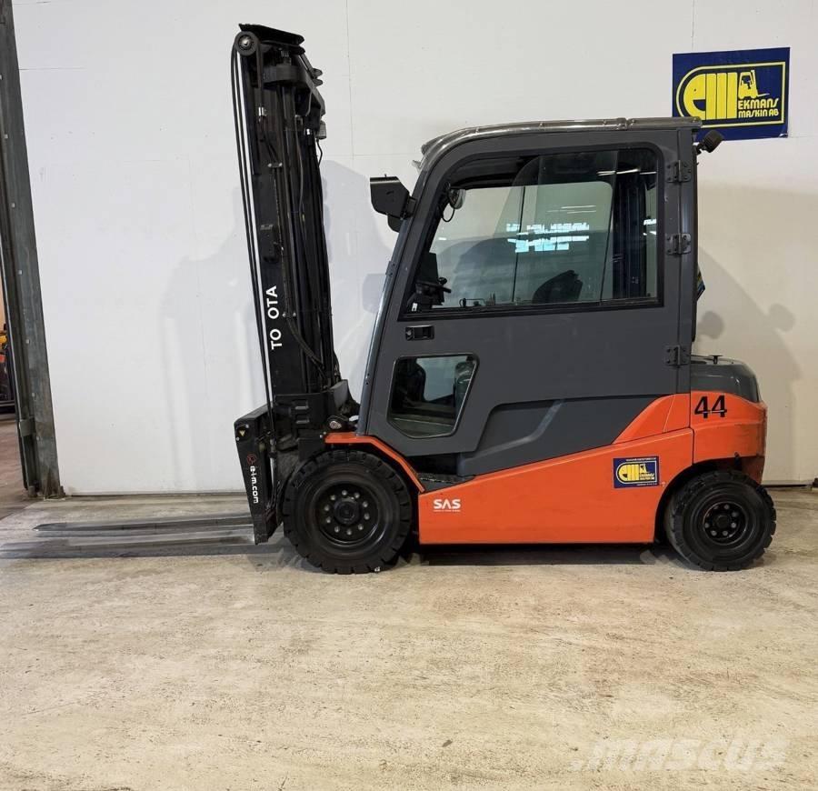 Toyota truck 8FBMT45 전동 지게차