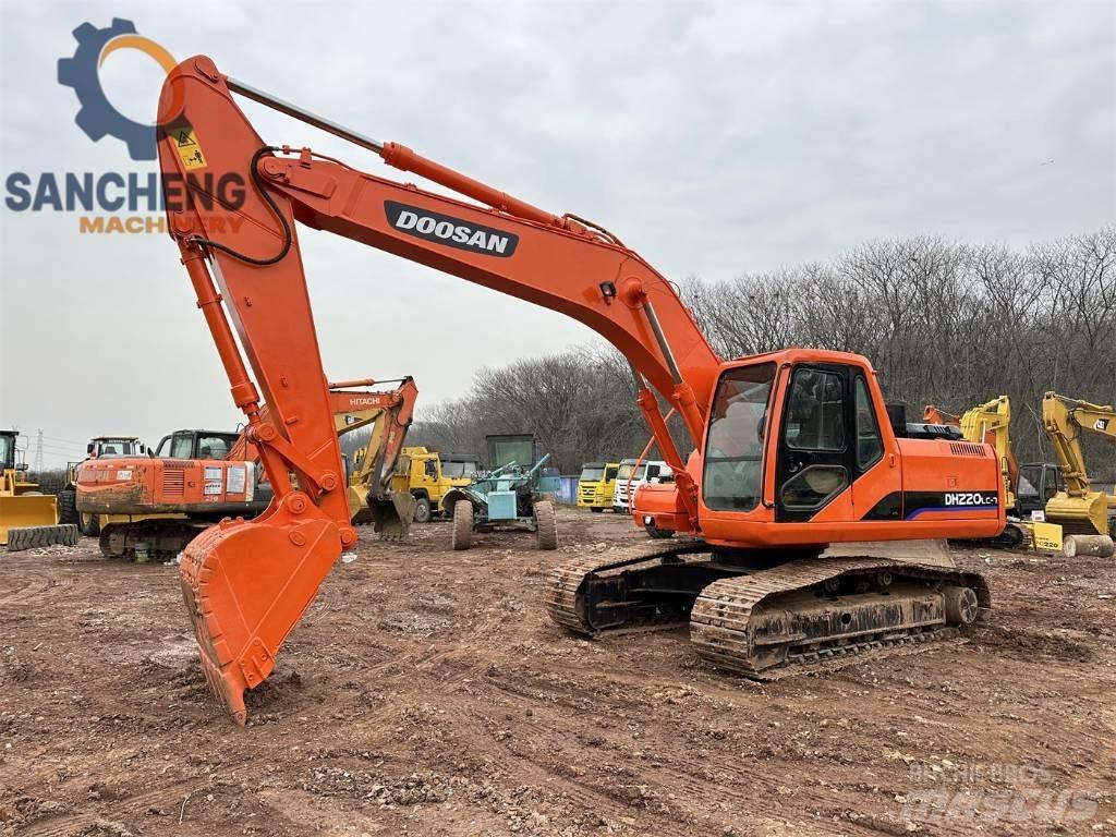 Doosan DH 220 대형 굴삭기 29톤 이상