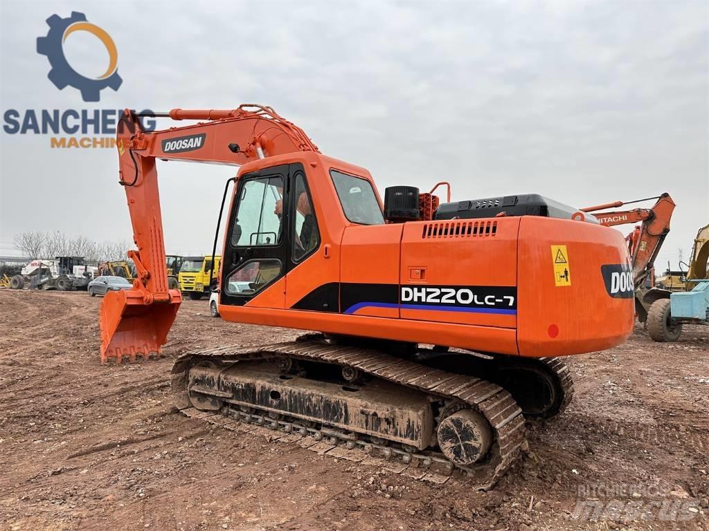 Doosan DH 220 대형 굴삭기 29톤 이상
