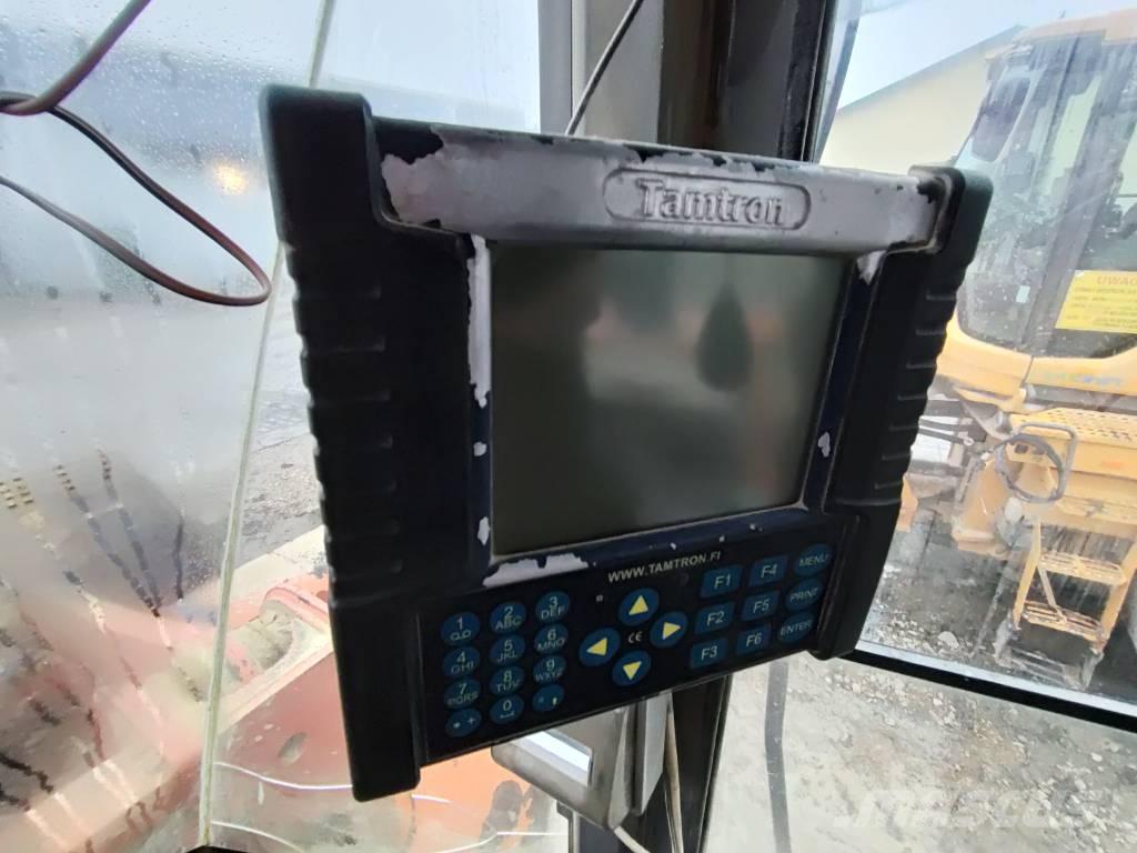 Hitachi ZW 310  휠로우더