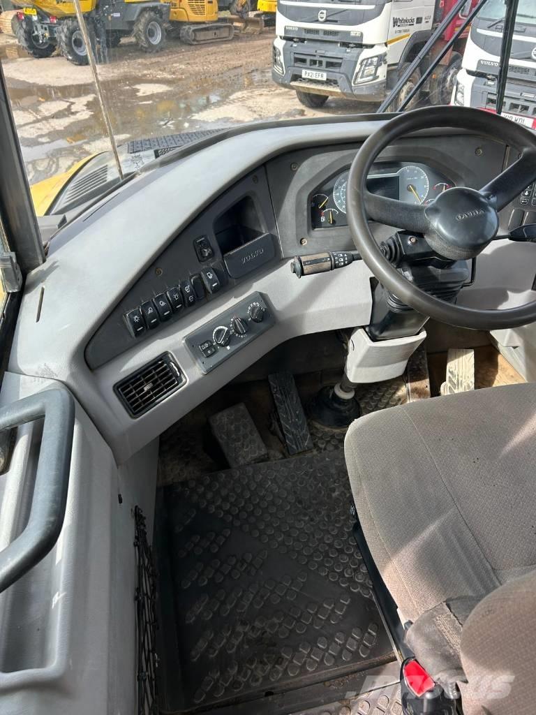 Volvo A 30 G 연결식 홀러