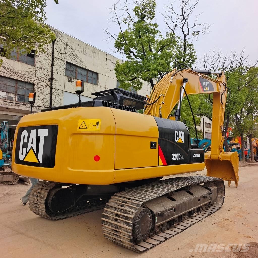 CAT 320 D 대형 굴삭기 29톤 이상