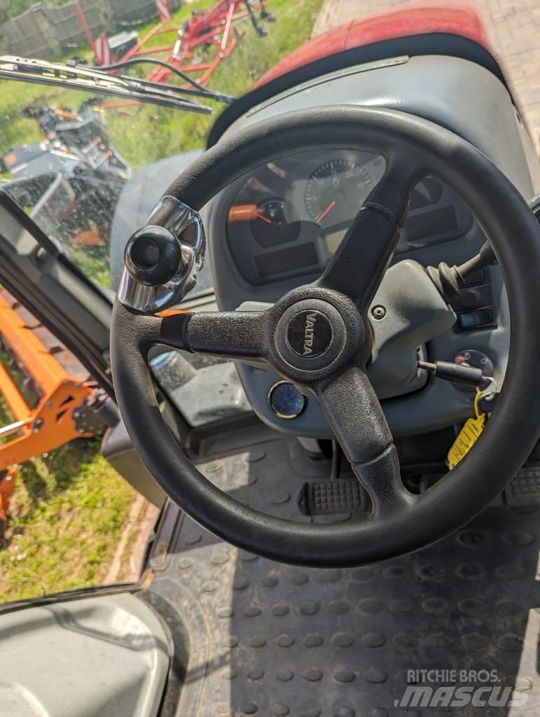 Valtra N 103.4 트랙터