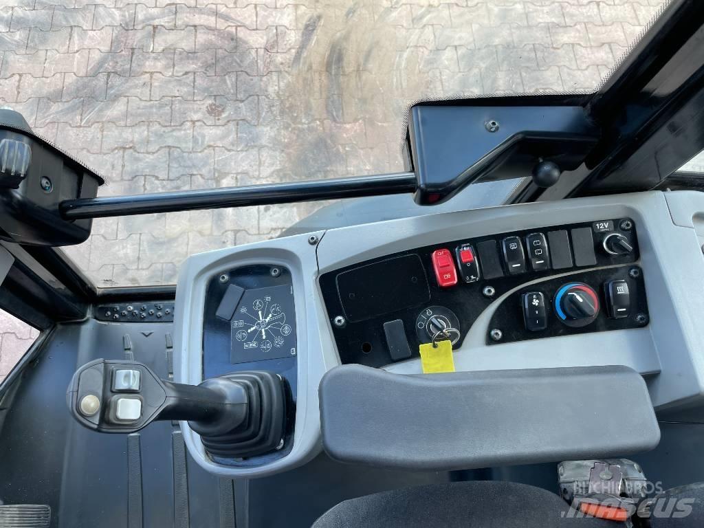 CAT 906 M  휠로우더
