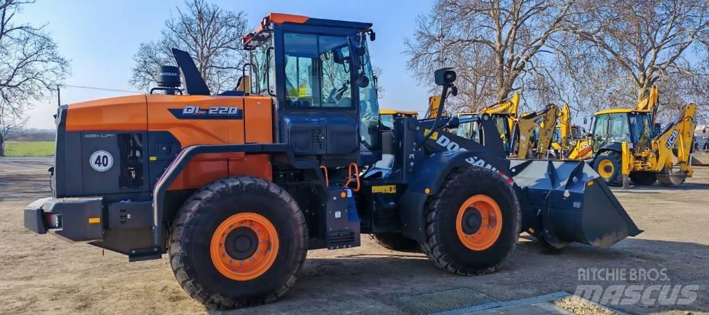 Doosan DL 220-7  휠로우더