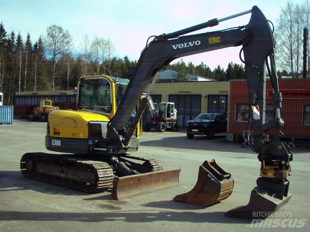 Volvo ECR 88 중형굴삭기 7톤-28톤