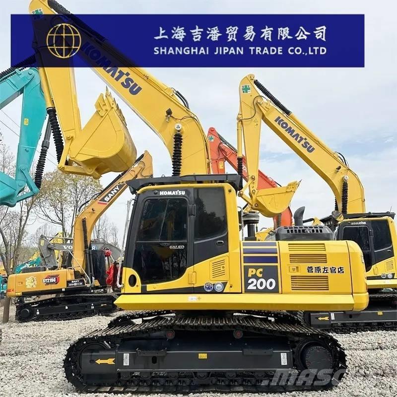 Komatsu PC 220-8 대형 굴삭기 29톤 이상