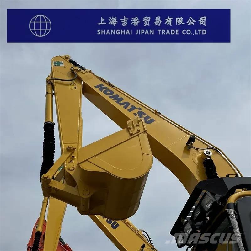 Komatsu PC 220-8 대형 굴삭기 29톤 이상
