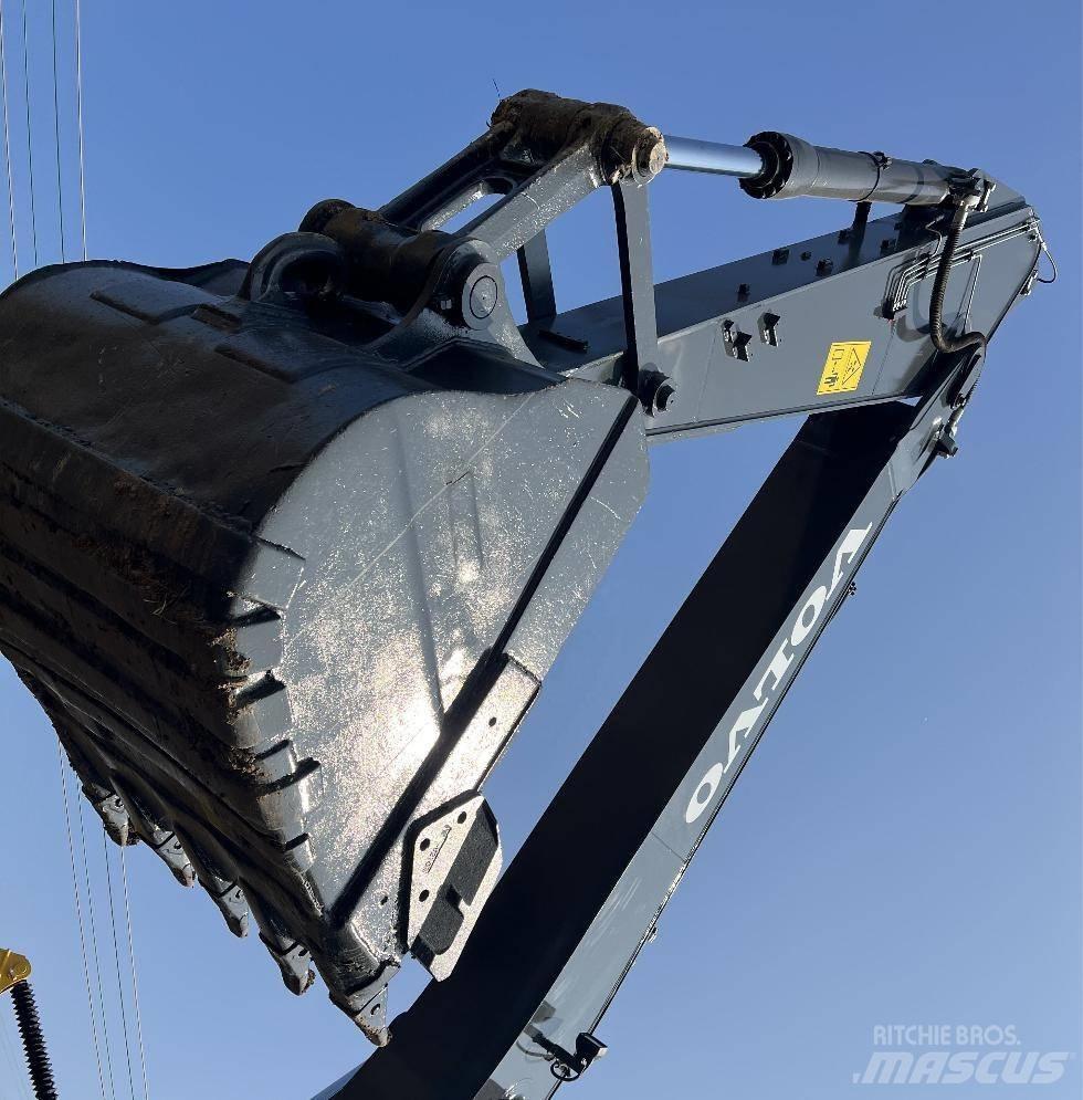 Volvo EC 220 대형 굴삭기 29톤 이상