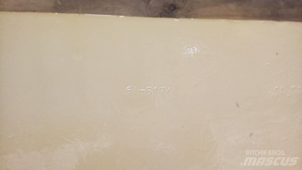 CAT 375 붐 및 디퍼