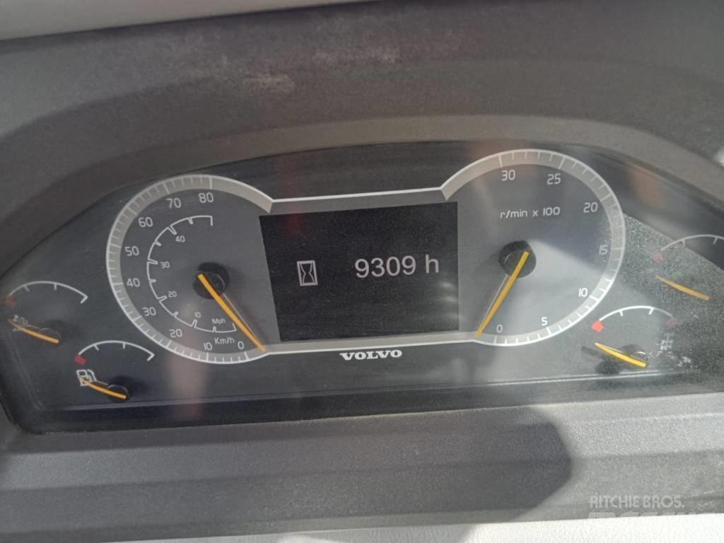 Volvo A 25 G 연결식 홀러