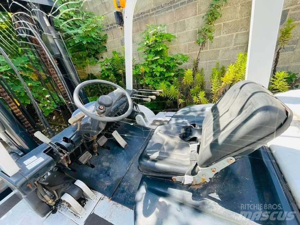 TCM FD100Z8 디젤 지게차