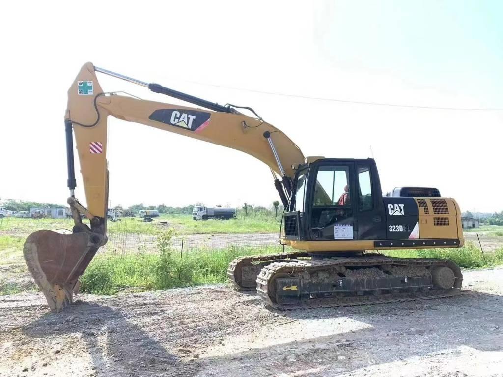 CAT CAT323D 대형 굴삭기 29톤 이상