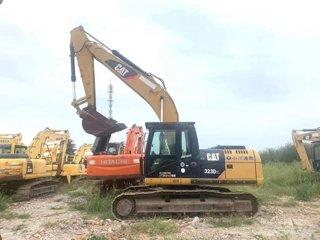 CAT CAT323D 대형 굴삭기 29톤 이상
