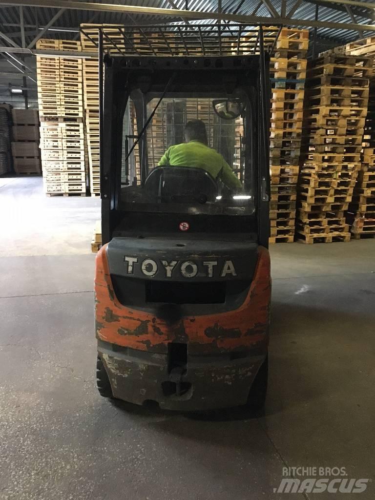 Toyota 8FDF18 디젤 지게차