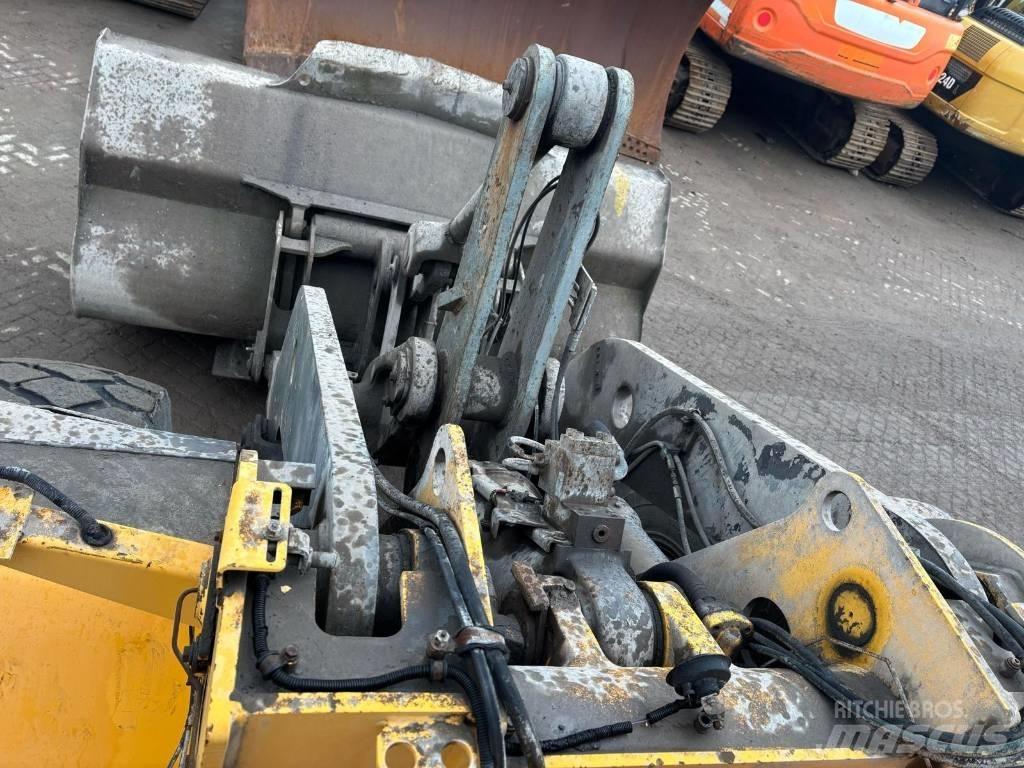 Volvo L 120 E  휠로우더