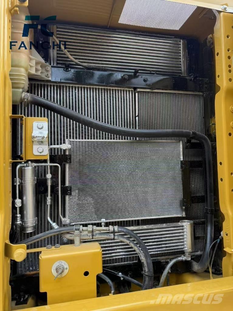 CAT 320 대형 굴삭기 29톤 이상