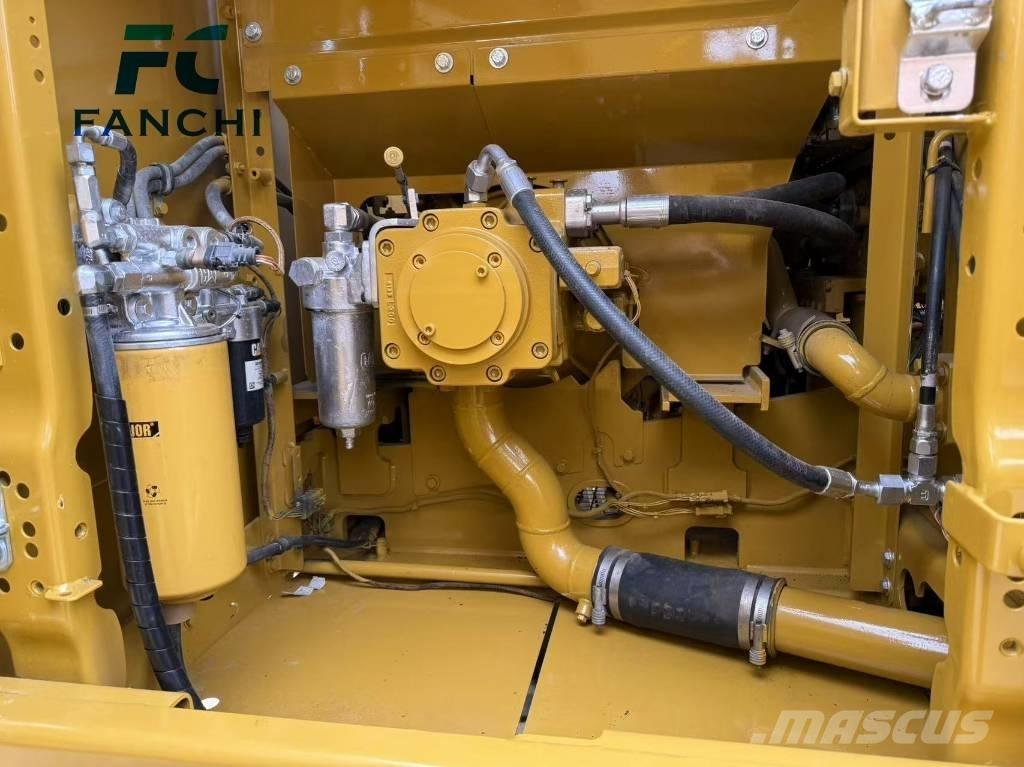 CAT 320 대형 굴삭기 29톤 이상
