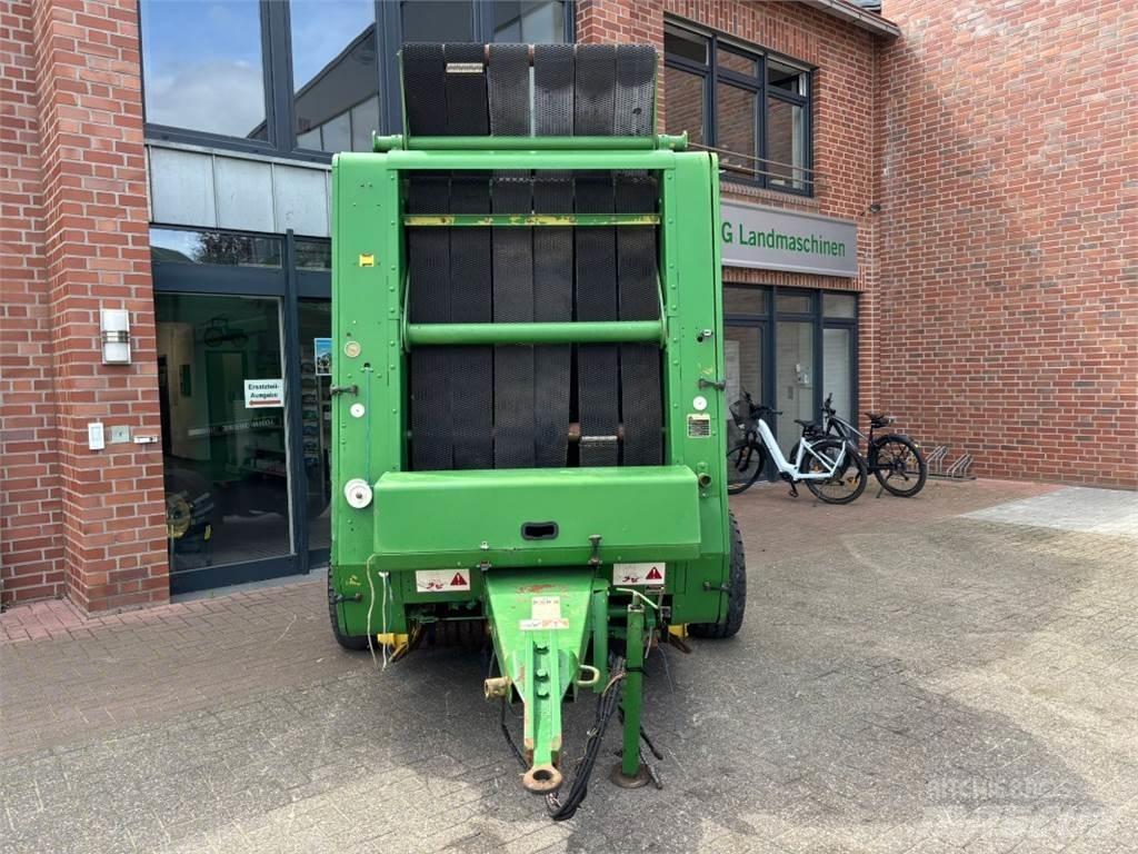 John Deere 550 원형 곤포기