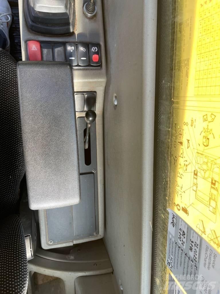 Yanmar B 95 W  휠 굴삭기