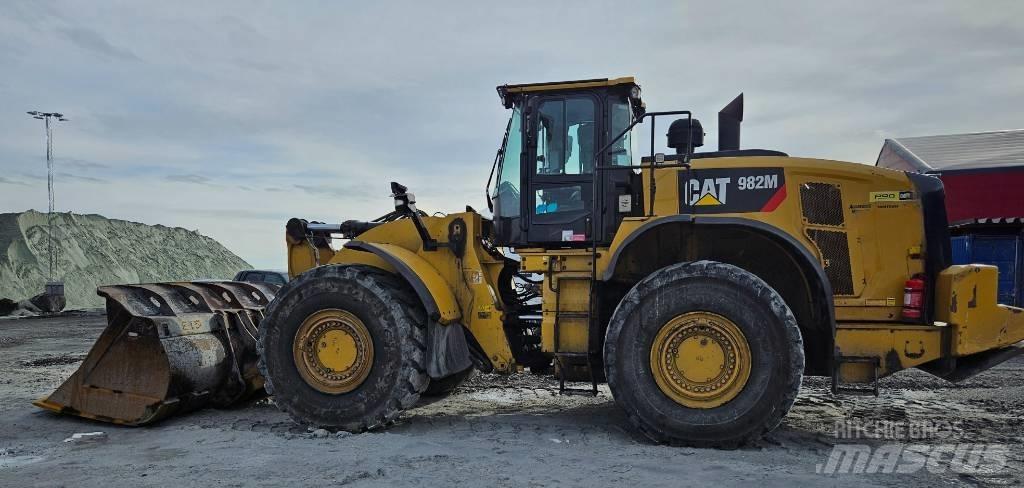 CAT 982 M  휠로우더