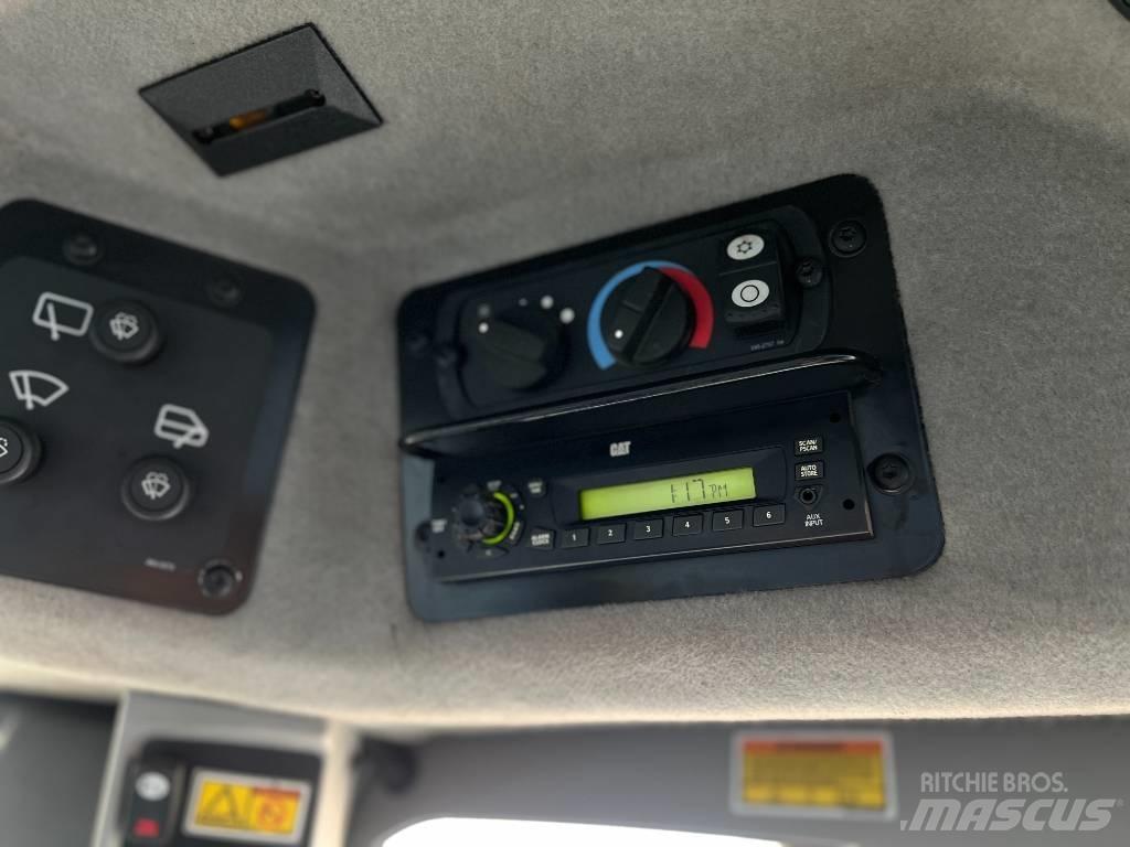 CAT 140M 그레이더