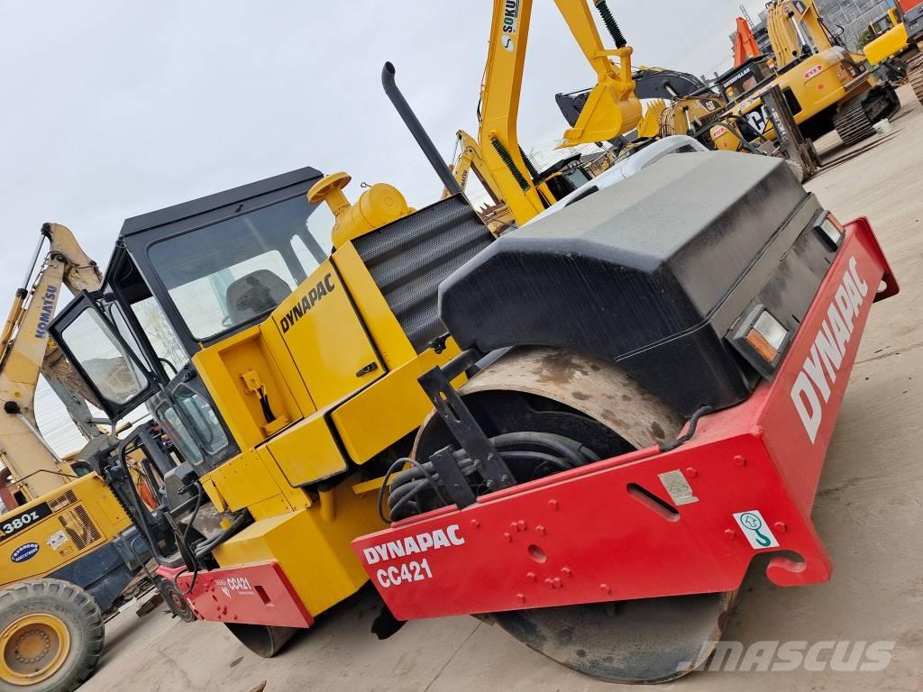 Dynapac CC 421 트윈 드럼 롤러