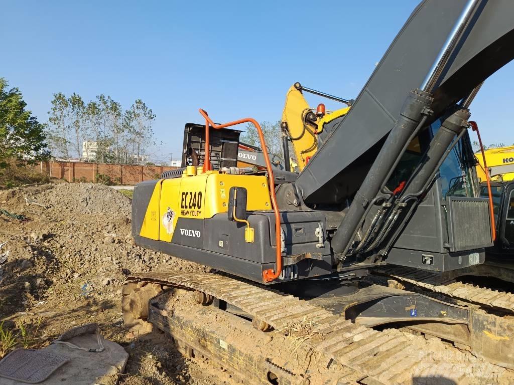 Volvo EC 240 대형 굴삭기 29톤 이상