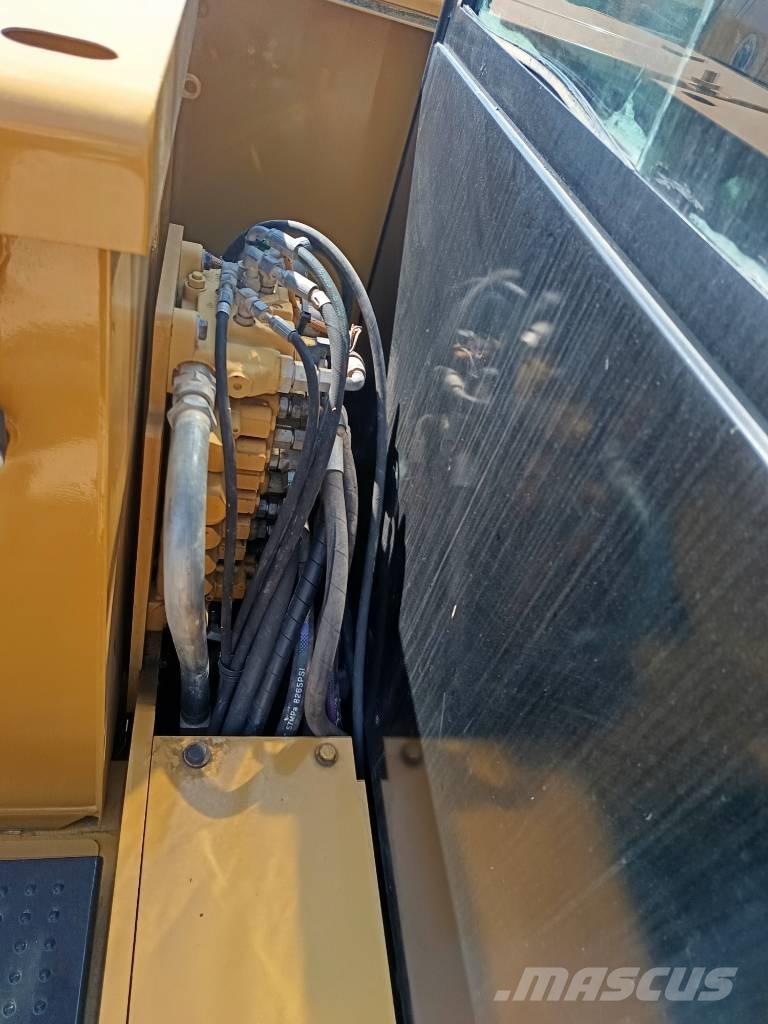 CAT 306E2 소형 굴삭기 7톤 미만