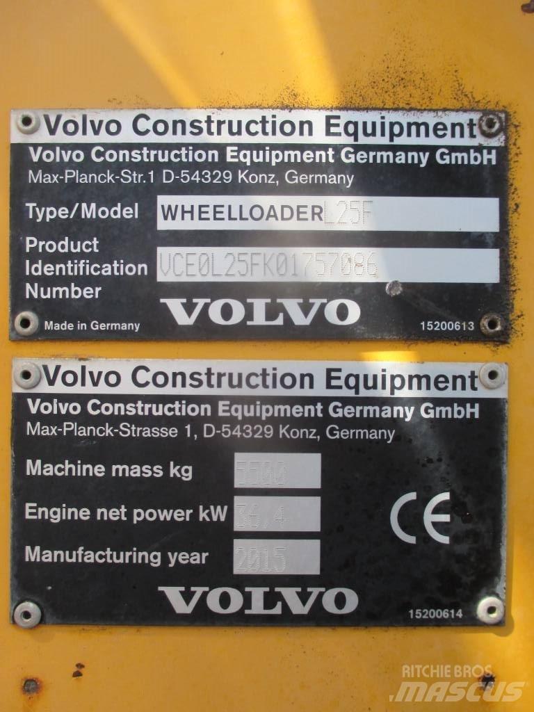 Volvo L 25 F  휠로우더
