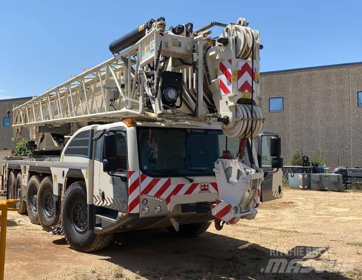 Demag AC 250-5 A/T 크레인