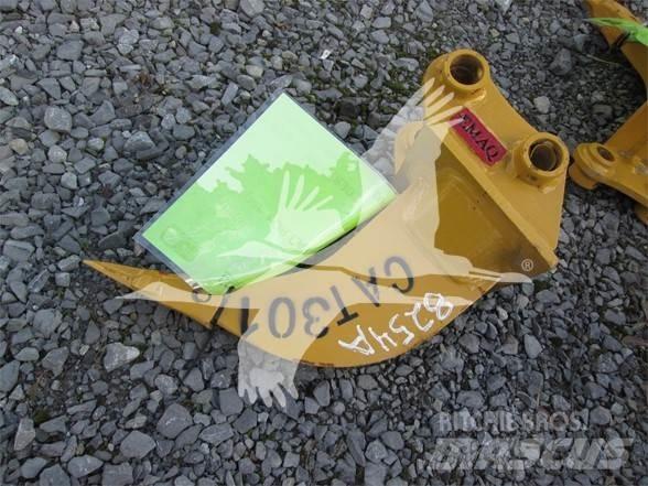 Emaq CAT301 스크레퍼